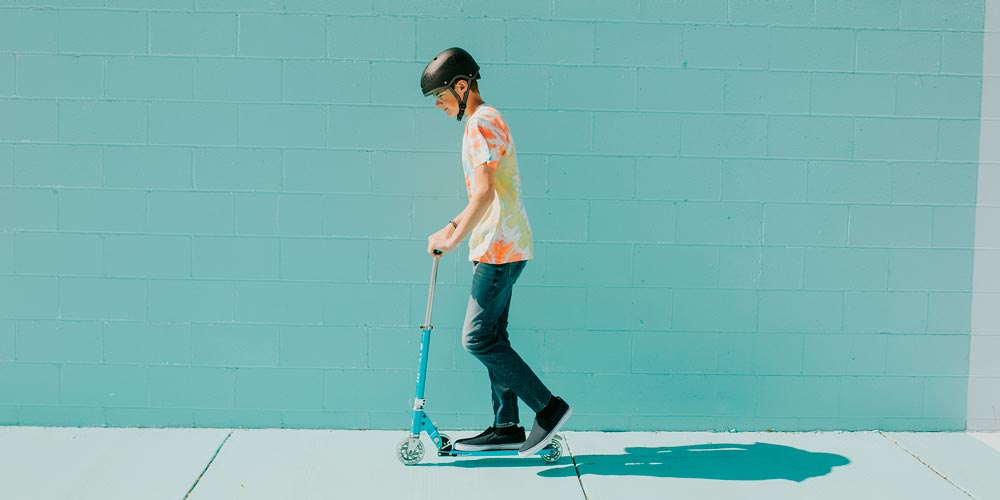 Двухколесный самокат Micro Scooter Sprite LED Ocean Blue
