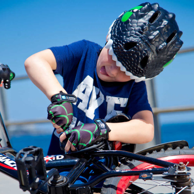 Шлем CrazySafety Черный дракон